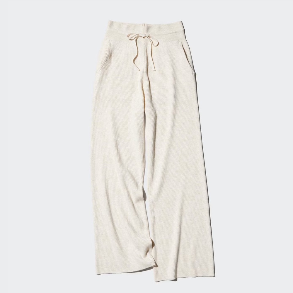 UNIQLO
Washable Knit Ribbed Pants
Color: 30 Natural
Size: Women XS